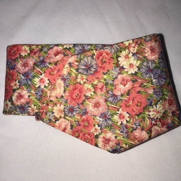 Saks Fifth Avenue Liberty of London Tie - Picture 2 of 6